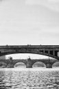 Fotografia: Z Vltavy , fotograf: Nicol Urbanová, tagy: Praha, Vltava, Karlov most, plavba, rieka 