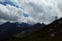 Fotografia: Človek vs veľhory, fotograf: Katarína Kochanová, tagy: tatry, belianskeTatry, priroda, hory, mraky